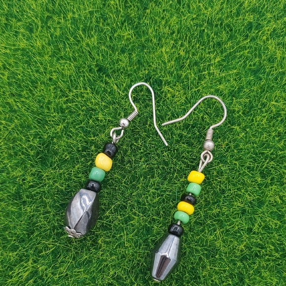 Native Seed Beaded Hematite Drop Earrings E1013